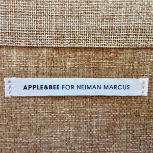 Neiman Marcus Bags - NWOT NEIMAN MARCUS jute & cotton canvas tote Lined Neiman Marcus Bags - NWOT NEIMAN MARCUS jute & cotton canvas tote Lined